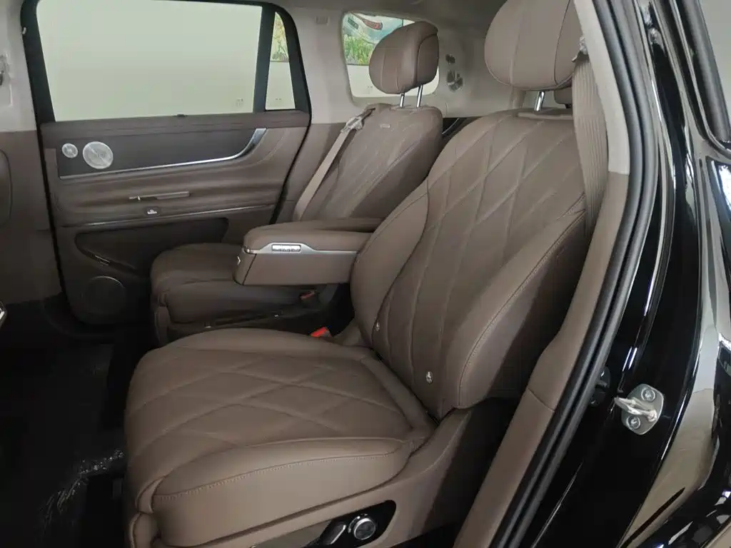Aito M9 2026 2025 Extended Range Ultra 52kWh 6-Seater