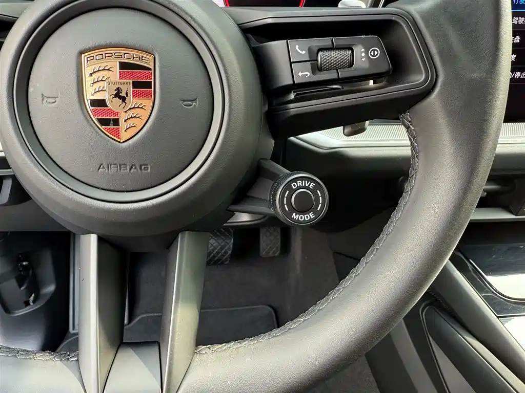 Porsche Cayenne 2025 Cayenne 3.0T Dream Chaser Edition фото 7