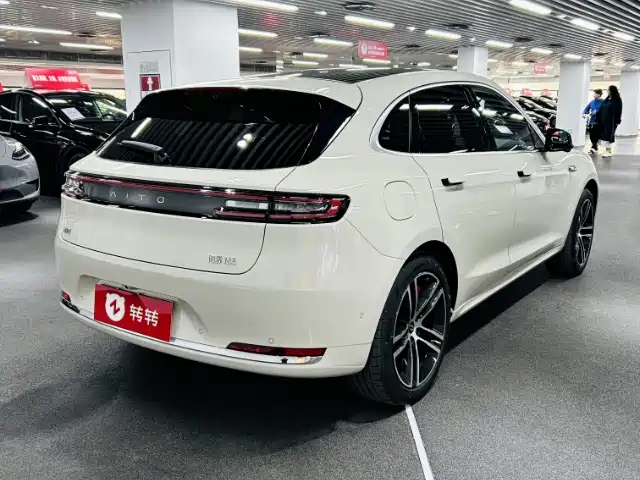 AITO Wenjie AITO M5 2025 Extended Range Ultra AWD фото 4