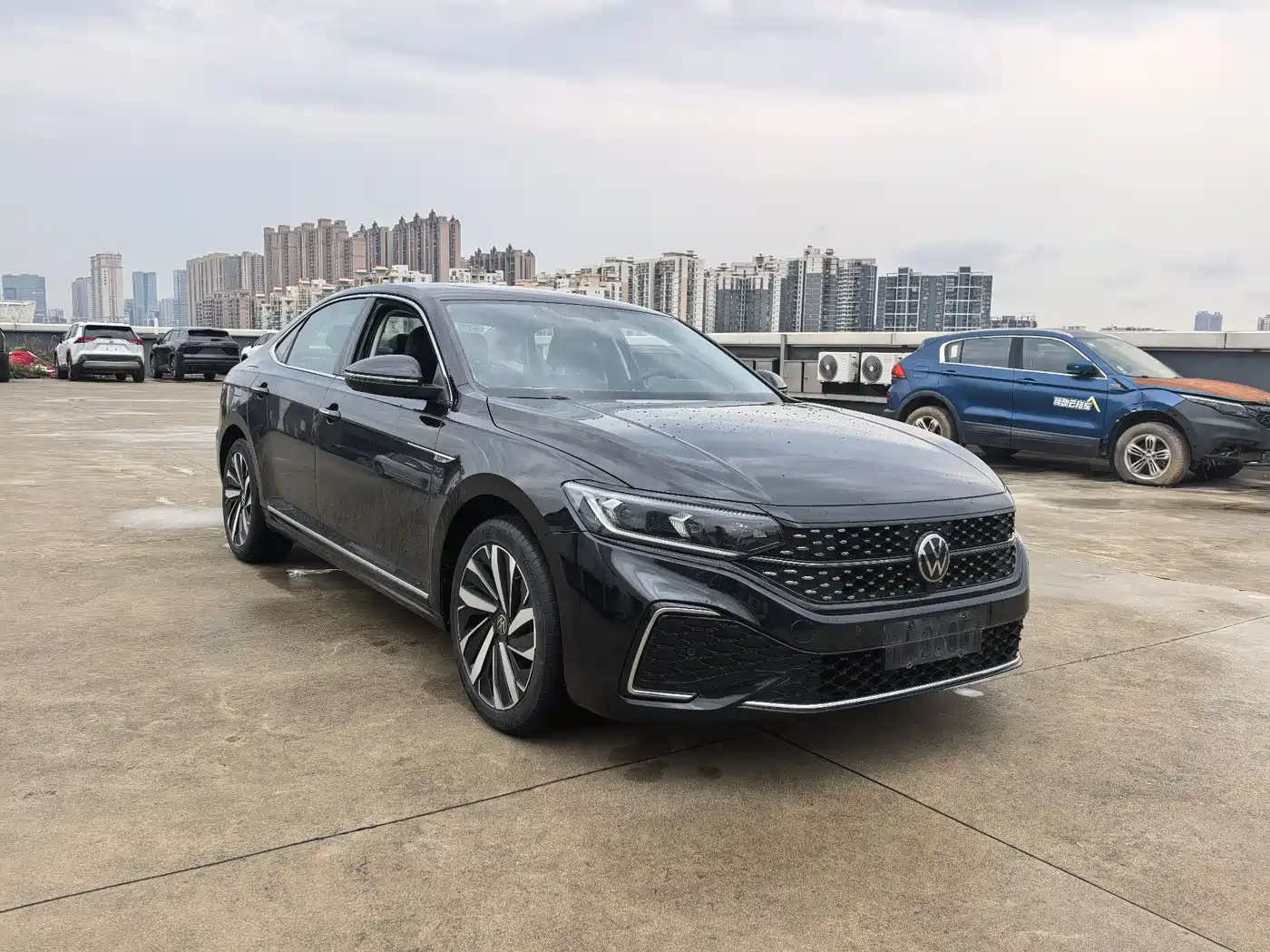 Volkswagen Passat 2022 330TSI Starlight Elite Edition фото 2