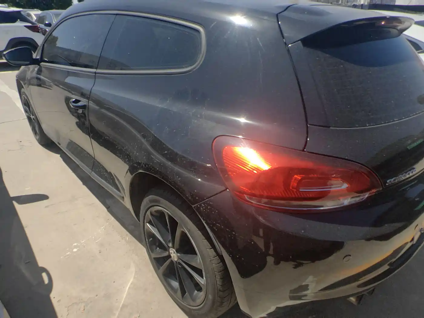 Volkswagen Scirocco 2011 2.0TSI Luxury фото 9