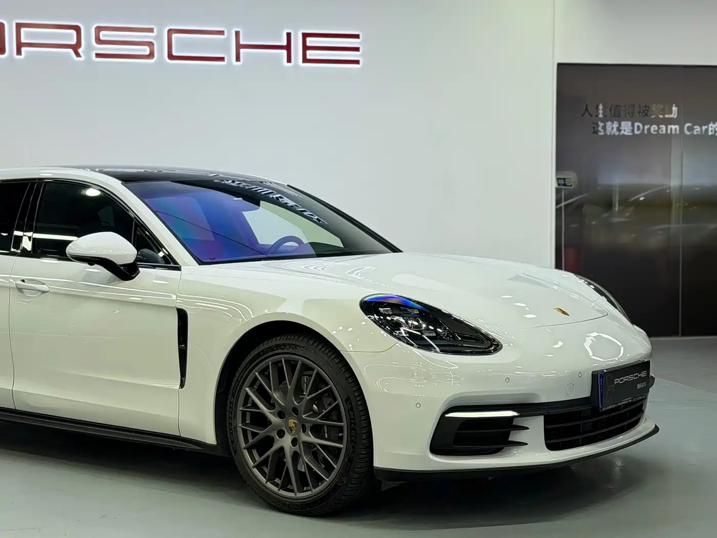PORSCHE PANAMERA