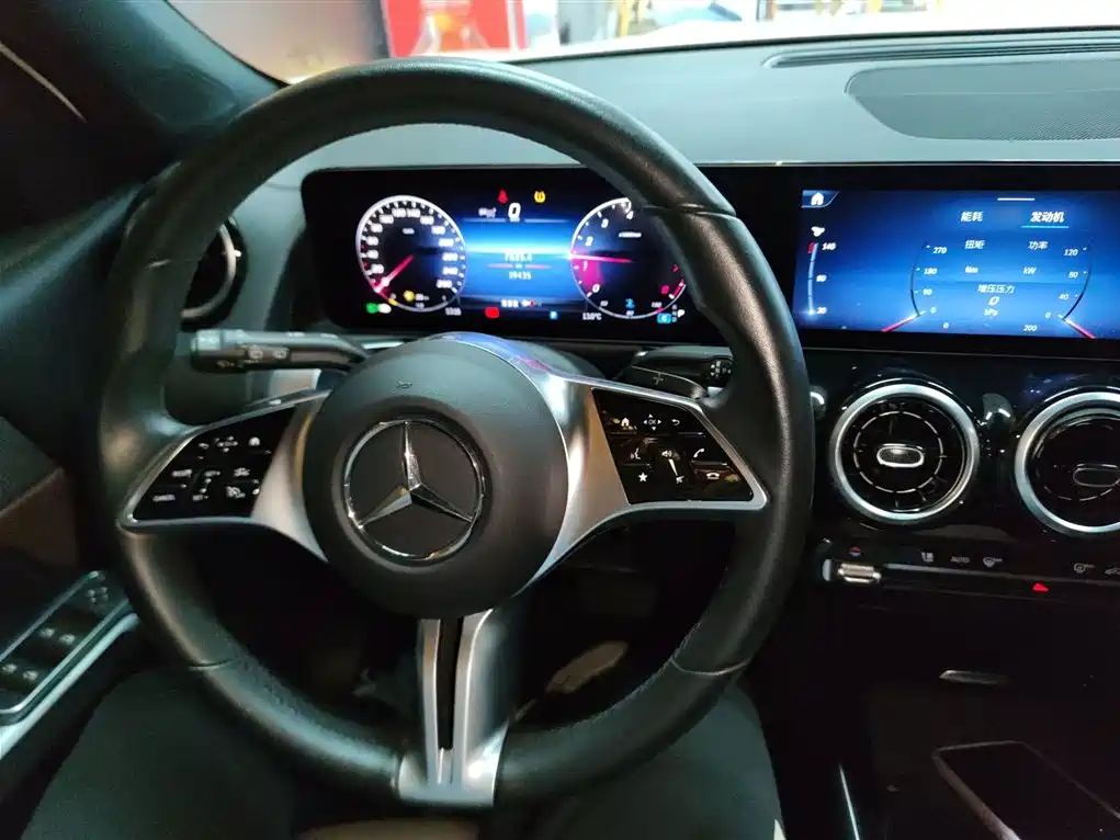 Mercedes-Benz GLB 2024 GLB 200 Dynamic фото 6