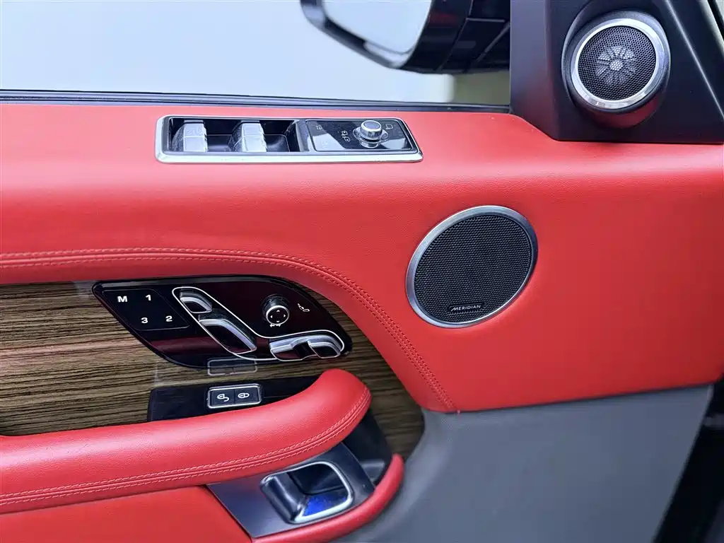 Land Rover Range Rover 2018 3.0 SC V6 Vogue Heritage Extended Edition фото 10