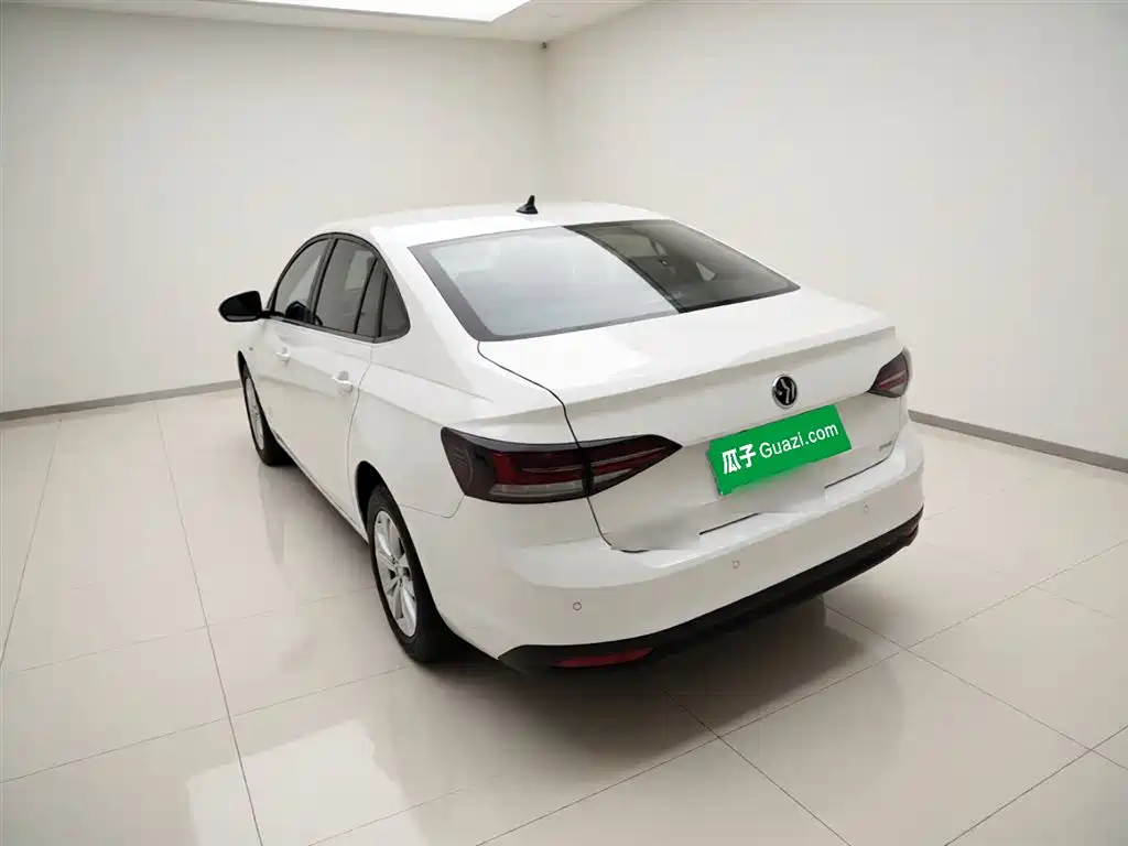 Volkswagen Lavida 2023 Xinrui 1.5L Auto Xinyi Edition фото 23
