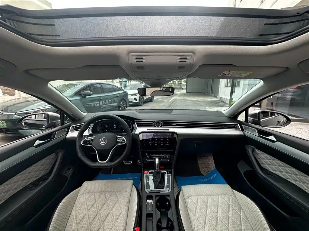 Volkswagen Magotan 2025 Popular Edition 330TSI DSG Luxury фото 7