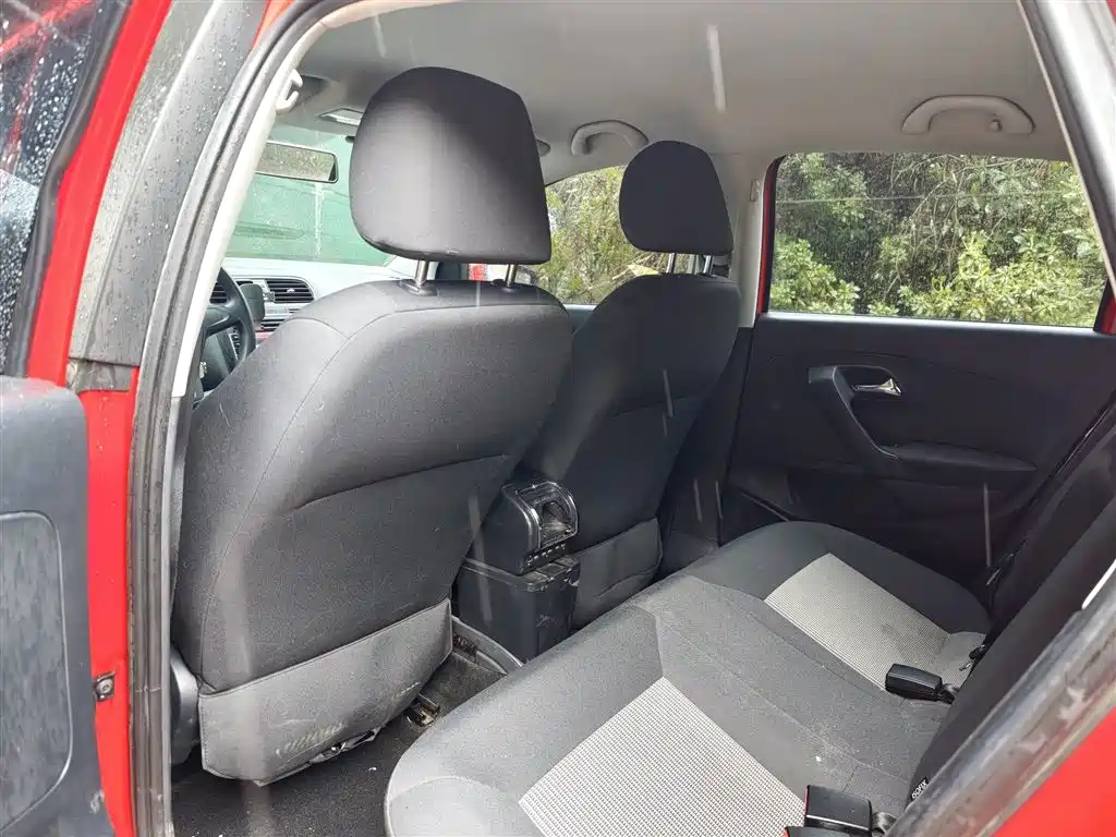 Volkswagen Polo 2016 1.4L Manual Trend фото 15