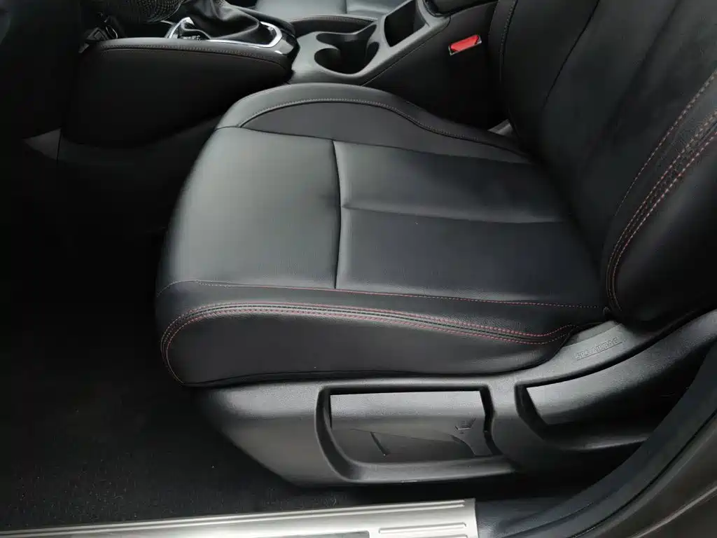 Фото 20 - Nissan Qashqai