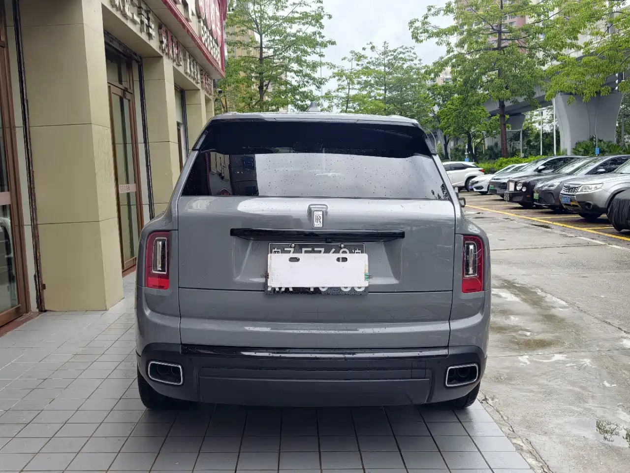 Фото 12 - Rolls-Royce Cullinan