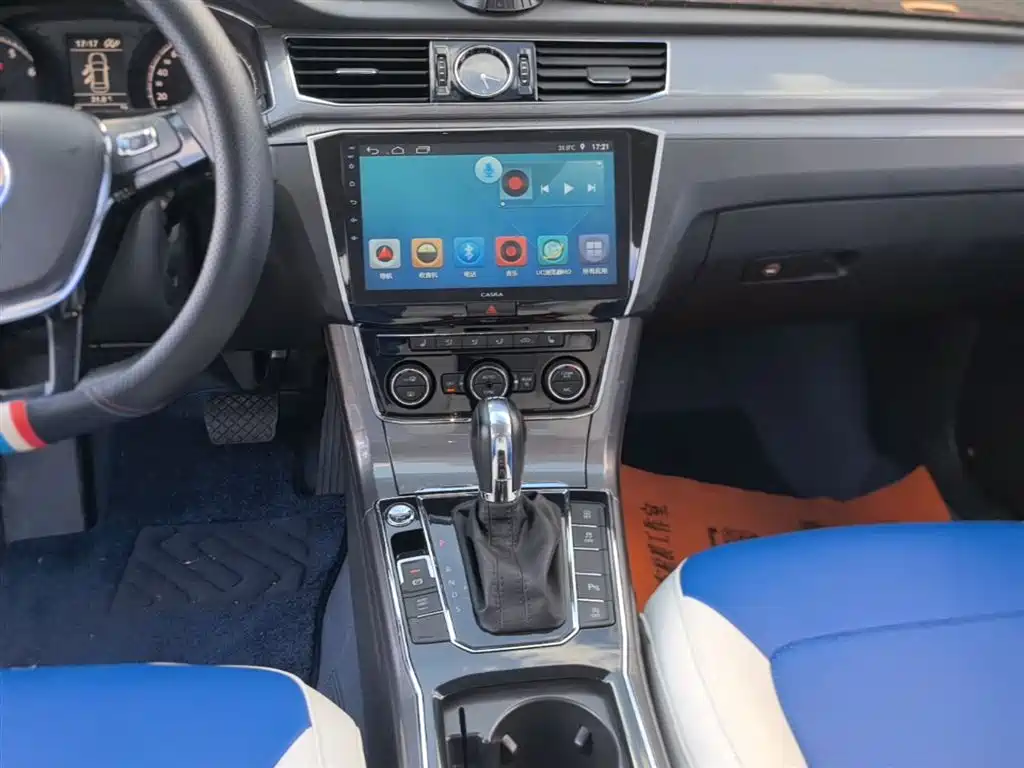 Volkswagen Passat 2017 330TSI DSG Prestige фото 13