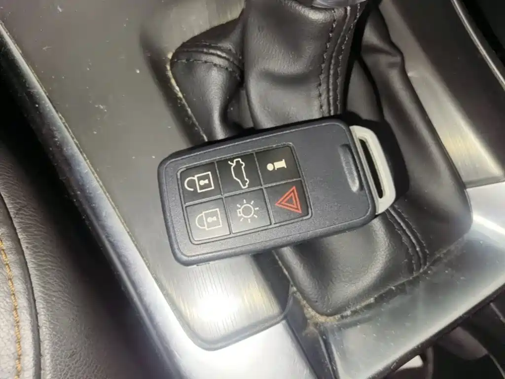 Фото 9 - Volvo XC60