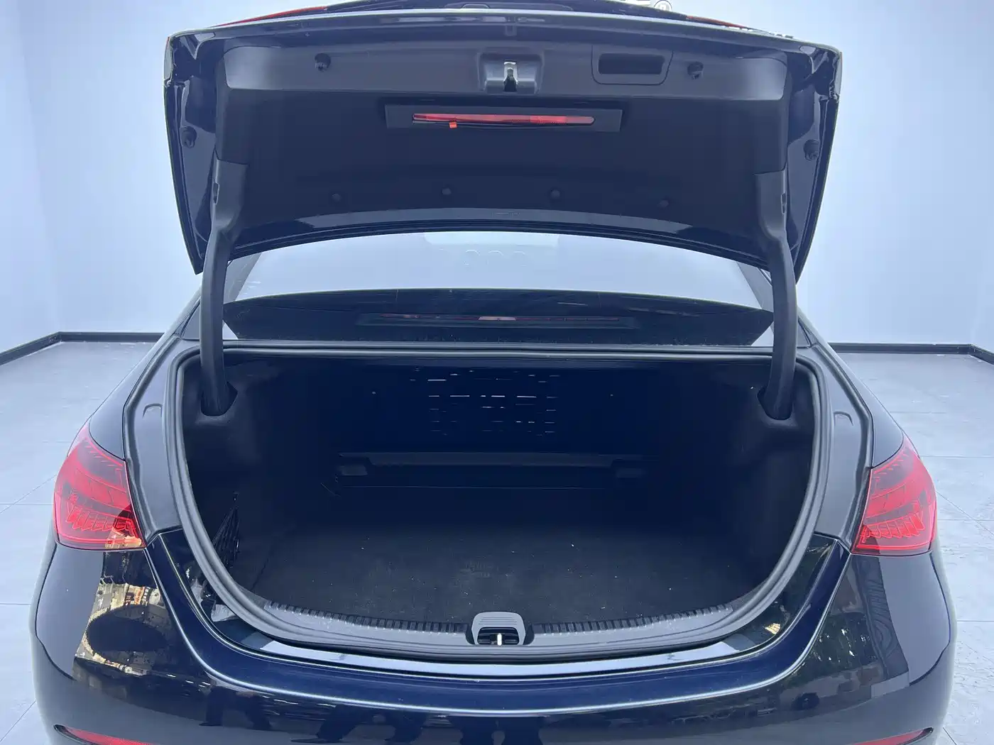 Mercedes-Benz C-Class 2023 Facelift C 200 L Sport Edition фото 22