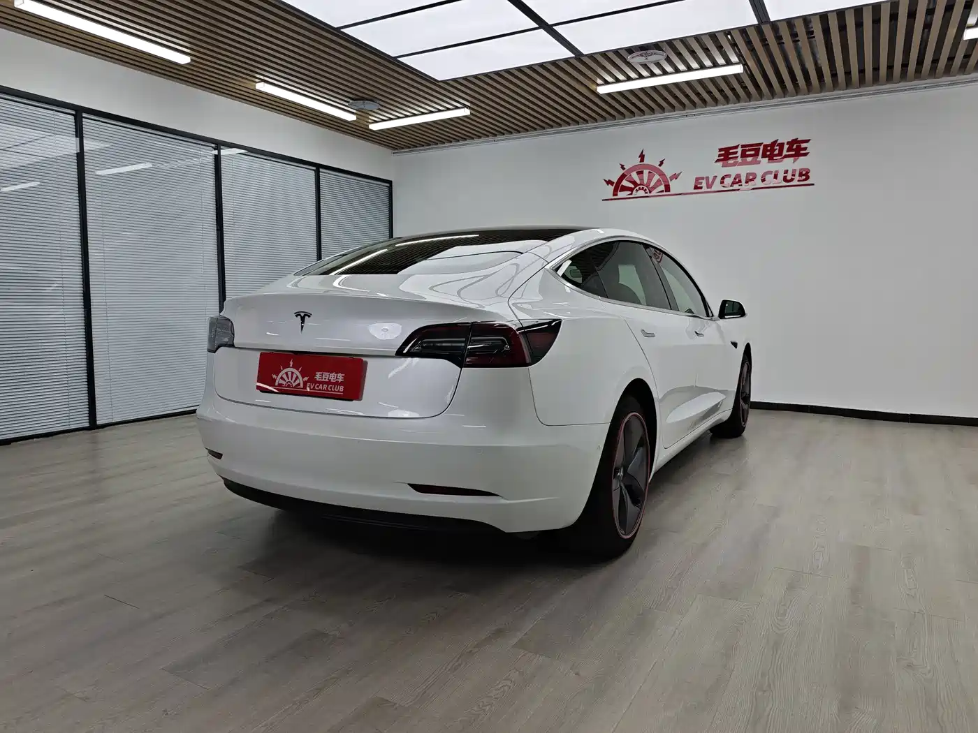 Фото 5 - Tesla Model 3 (Import)