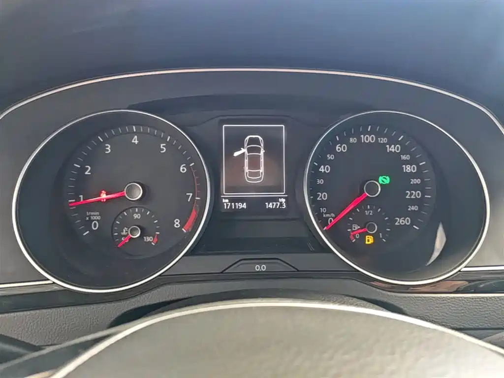 Volkswagen Magotan 2017 330TSI DSG Leading фото 12