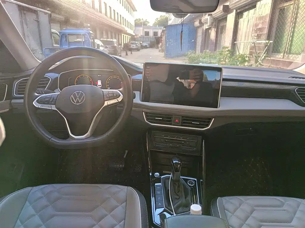 Volkswagen Tayron 2023 280TSI 2WD Luxury Plus Advanced Edition фото 5
