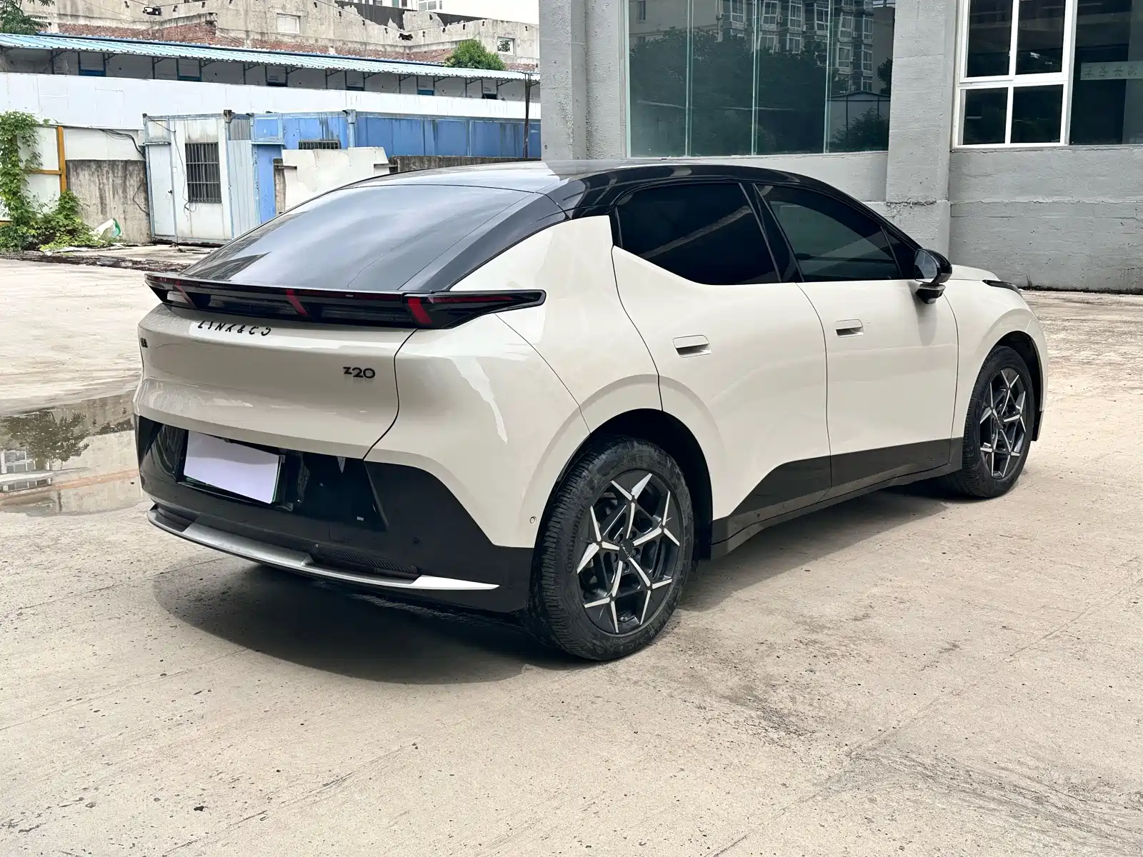Фото 9 - Lynk & Co Z20