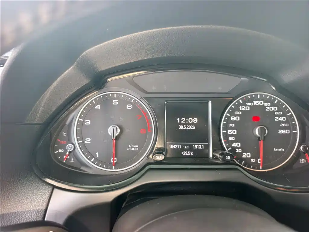 Audi Q5 2017 40 TFSI Technology фото 3