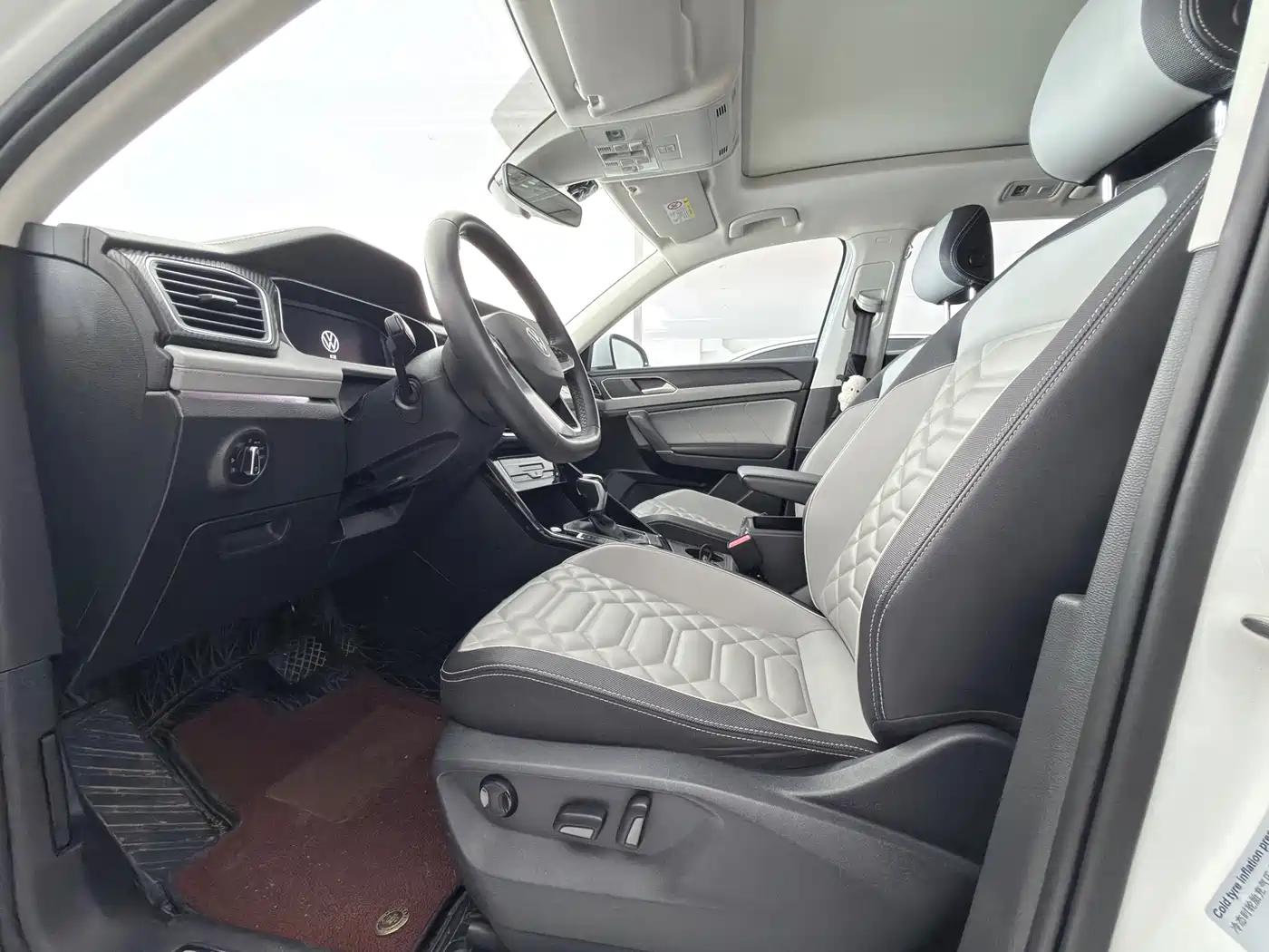 Volkswagen Tayron 2023 330TSI 2WD Luxury Plus Advanced Edition фото 4