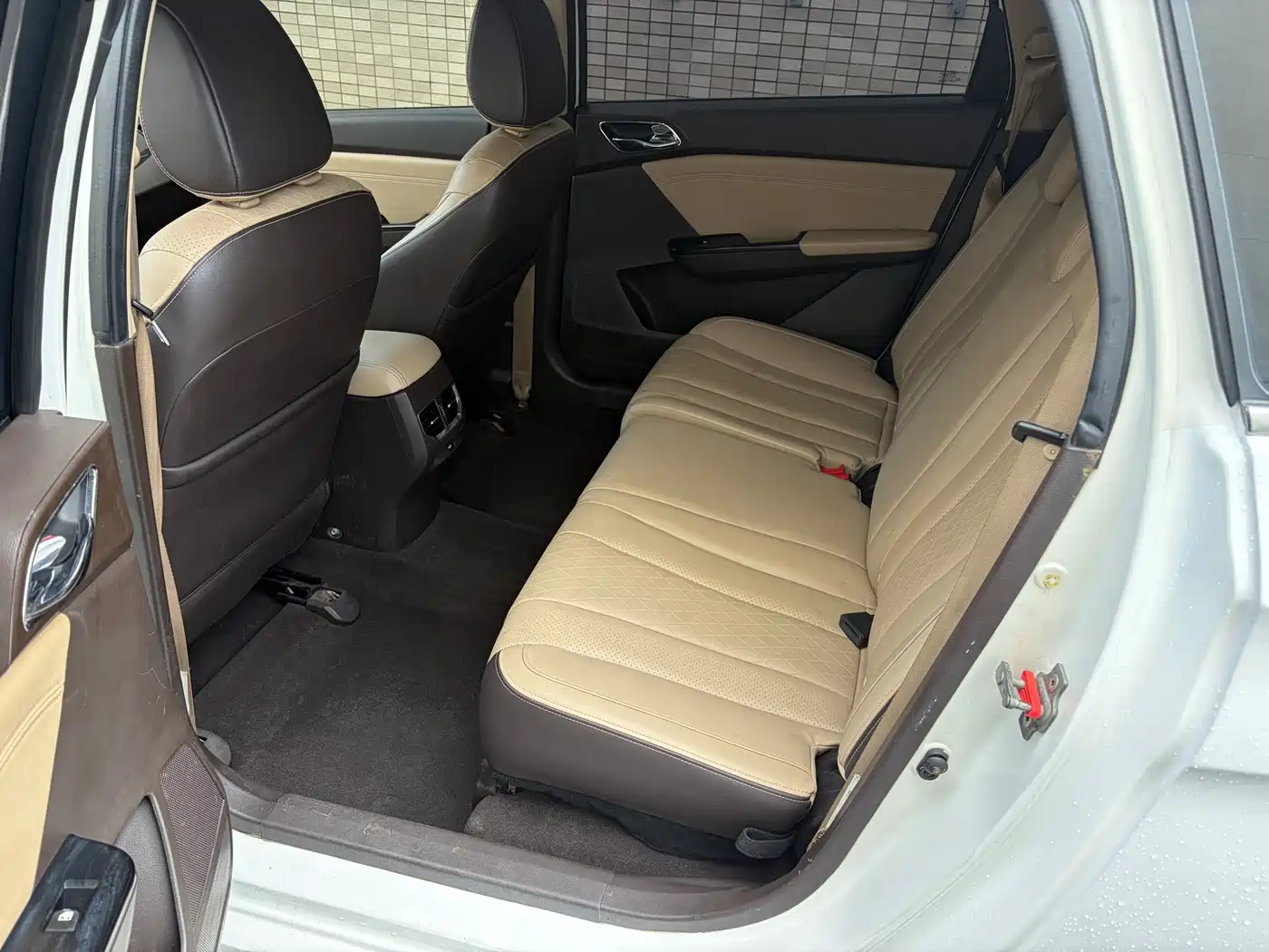 Baojun 310W 2017 2017 1.5L Manual Fashion Edition (China V)
