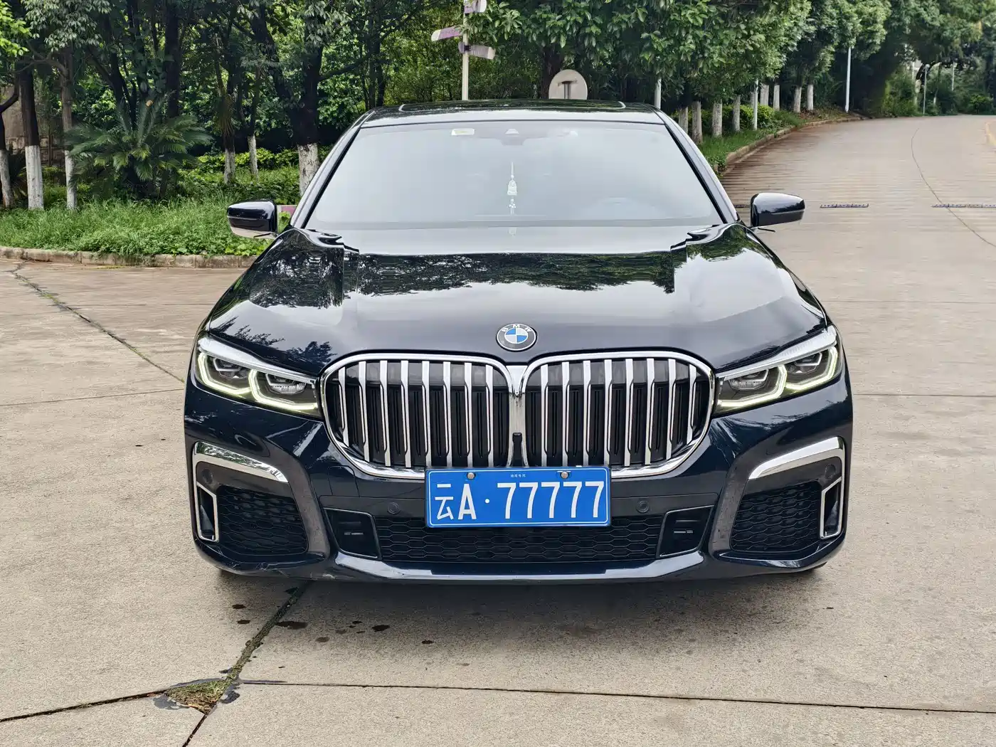 BMW 7 Series 2021 Model 740Li Leading M Sport Package фото 2