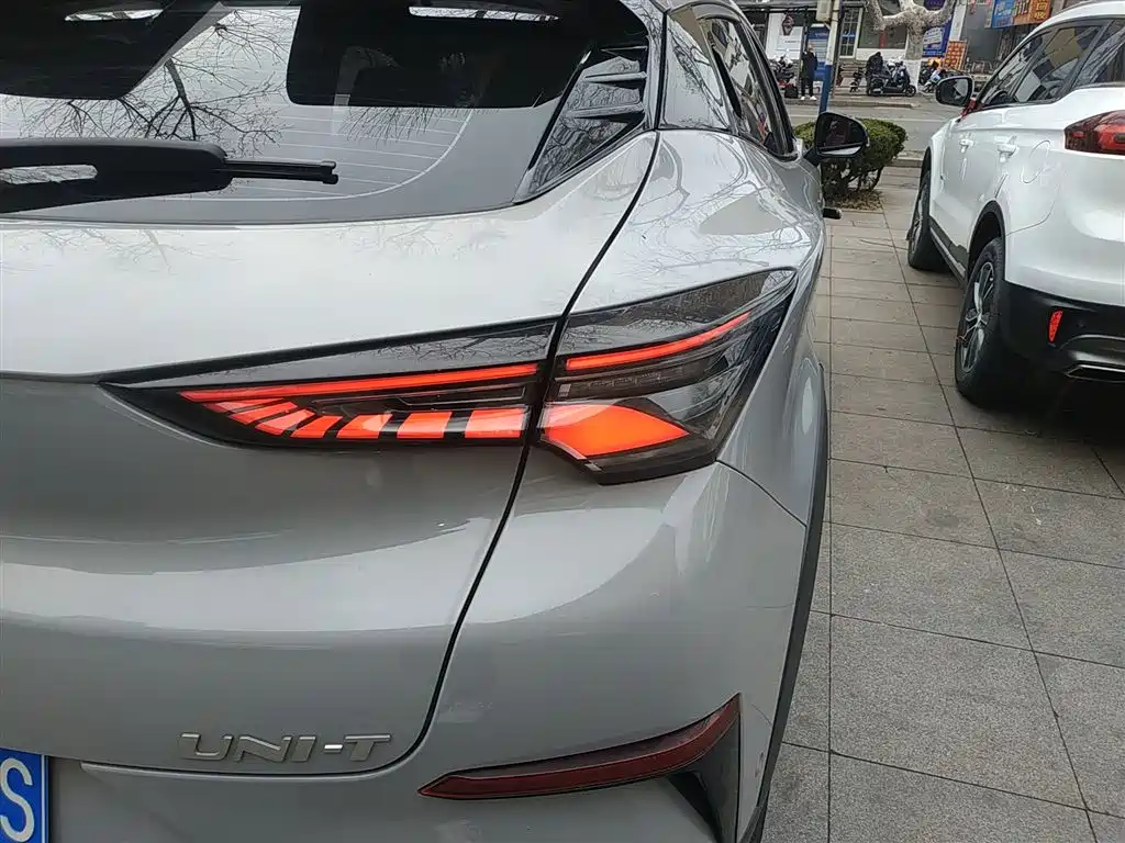 CHANGAN UNI-T