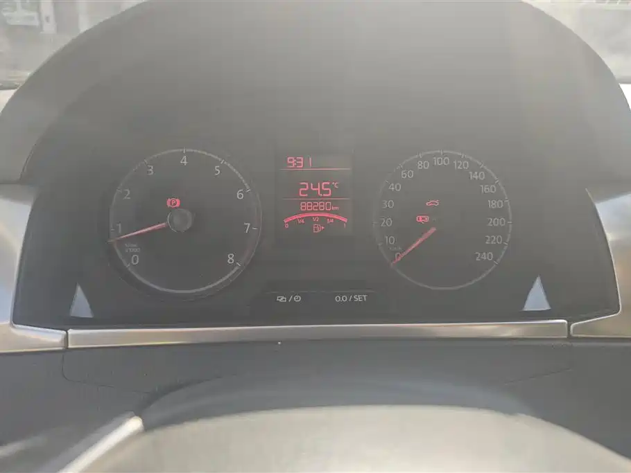 Volkswagen Santana 2016 1.6L Manual Trend Edition фото 14