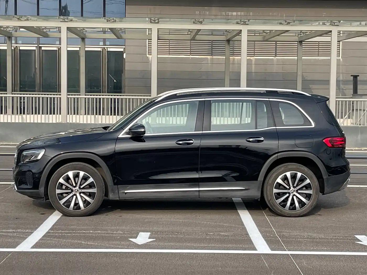 Mercedes-Benz GLB 2025 Model GLB 200 Fashion Edition фото 3
