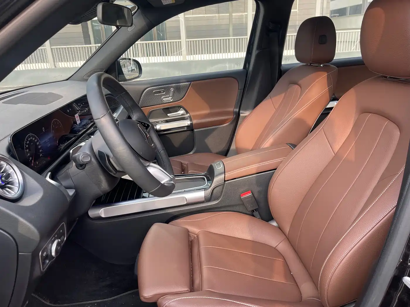Mercedes-Benz GLB 2025 Model GLB 200 Fashion Edition фото 4