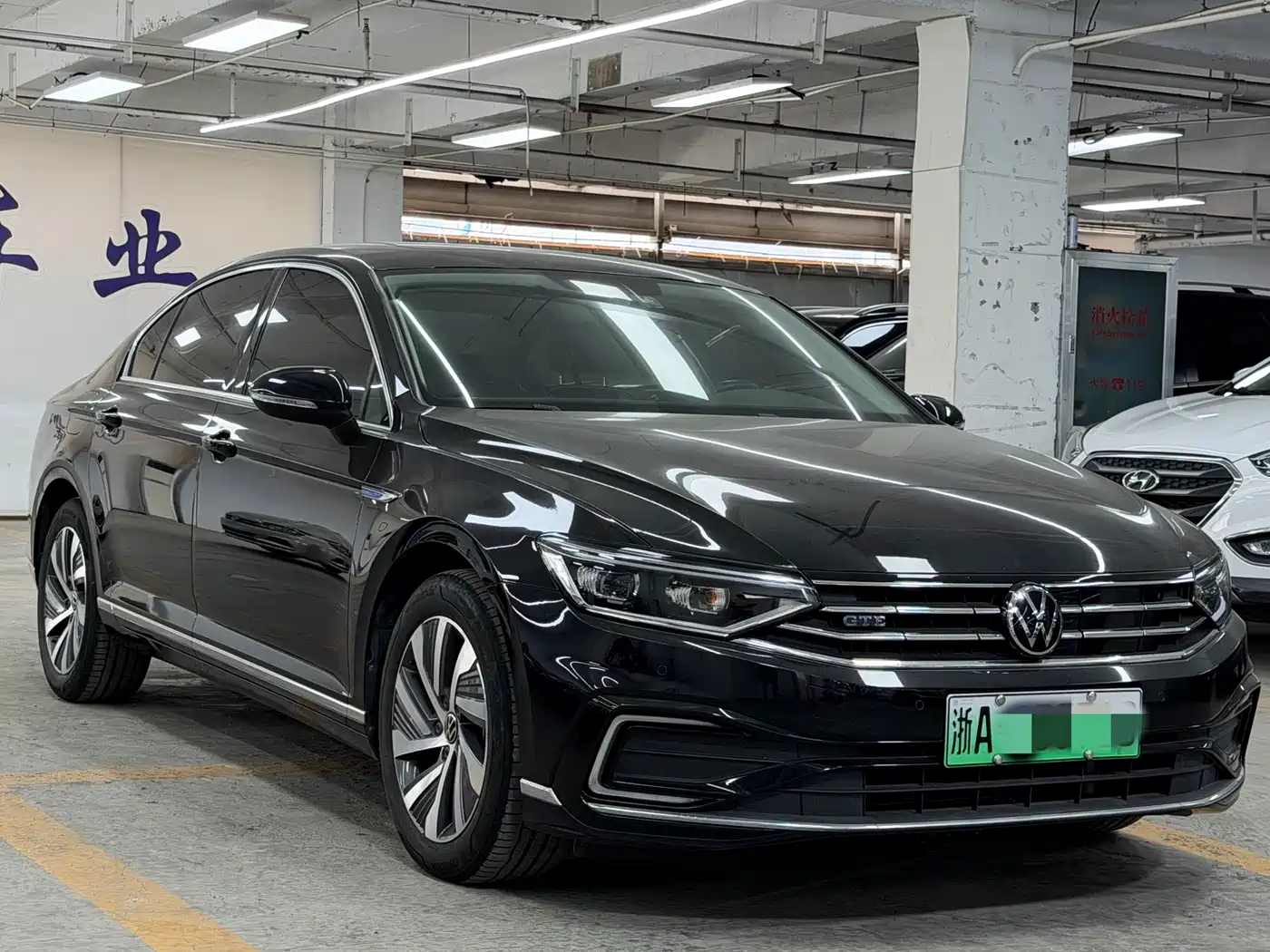Volkswagen Magotan GTE Plug-in Hybrid 2022 GTE Premium фото 3