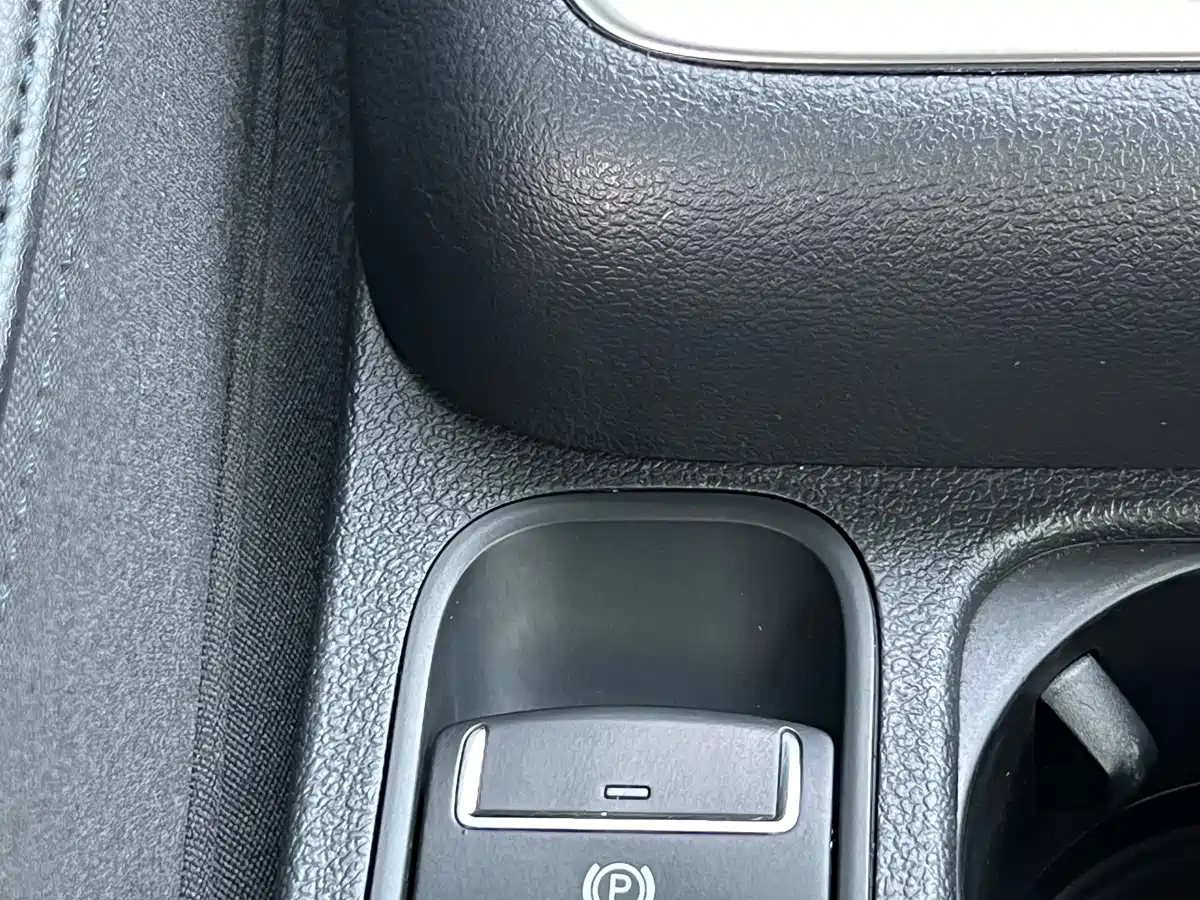 Volkswagen Tiguan 2015 1.8TSI Automatic 2WD Trendline фото 16
