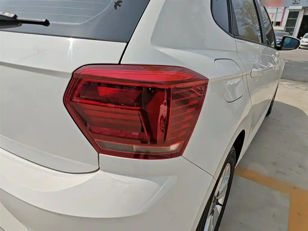 Volkswagen Polo 2021 Plus 1.5L Automatic Panorama Enjoyment Edition фото 24