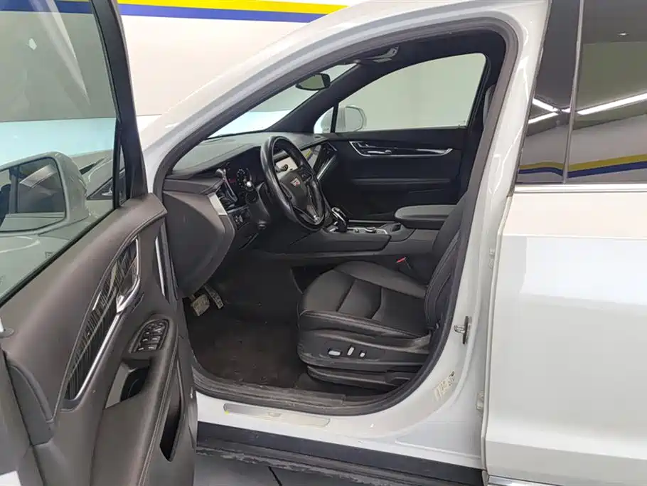 Cadillac XT6 2022 2.0T 6-Seater 2WD Luxury Edition фото 9