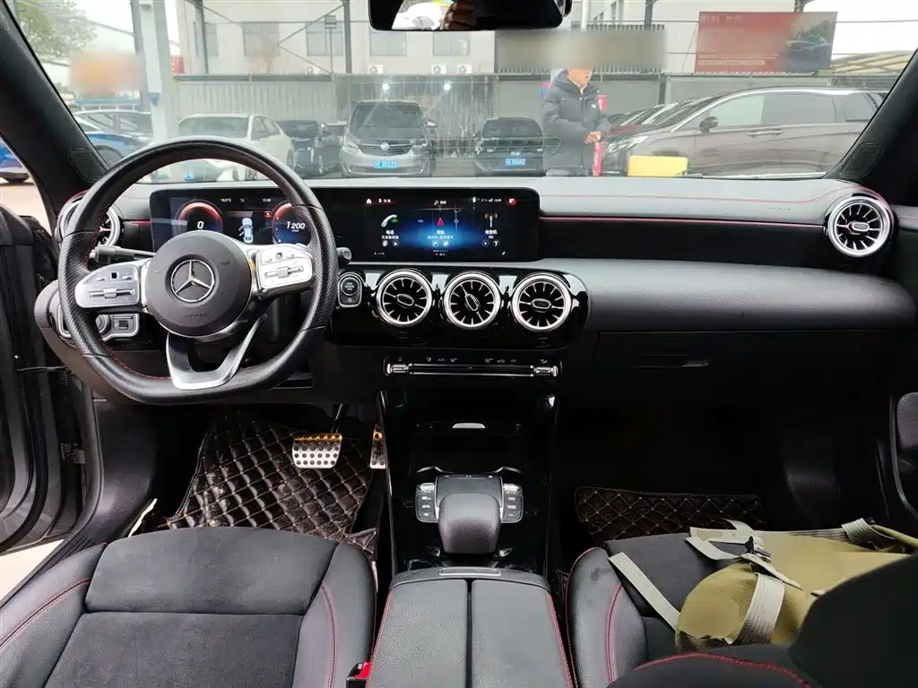 MERCEDES-BENZ CLA (IMPORT)