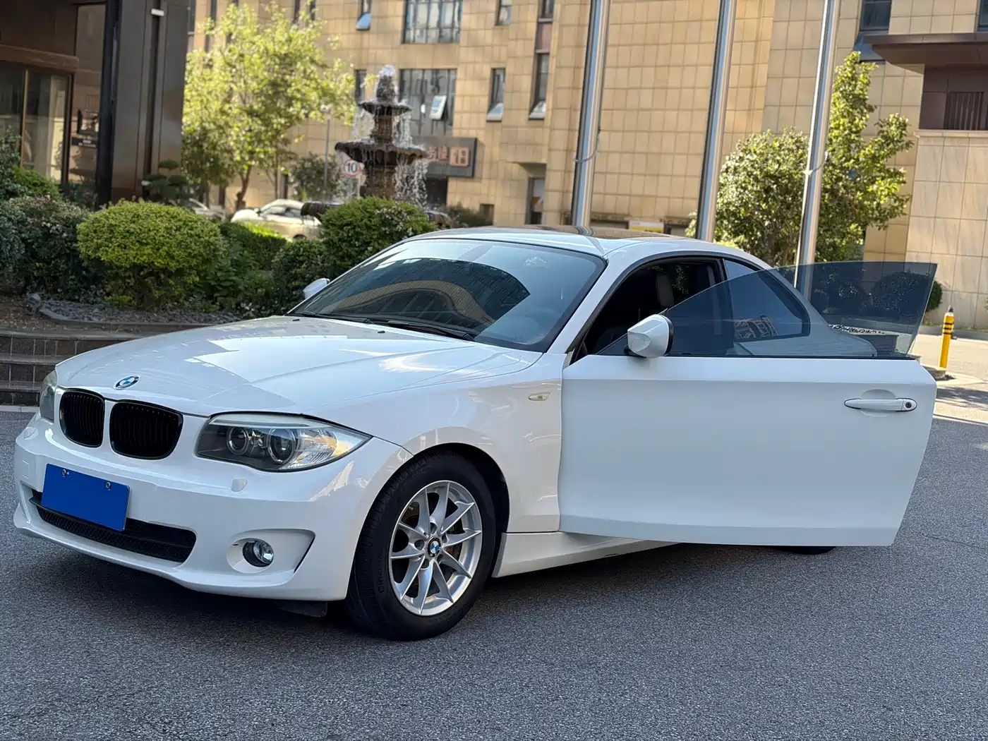 BMW 1 Series (Import) 2014 2011 120i Coupe