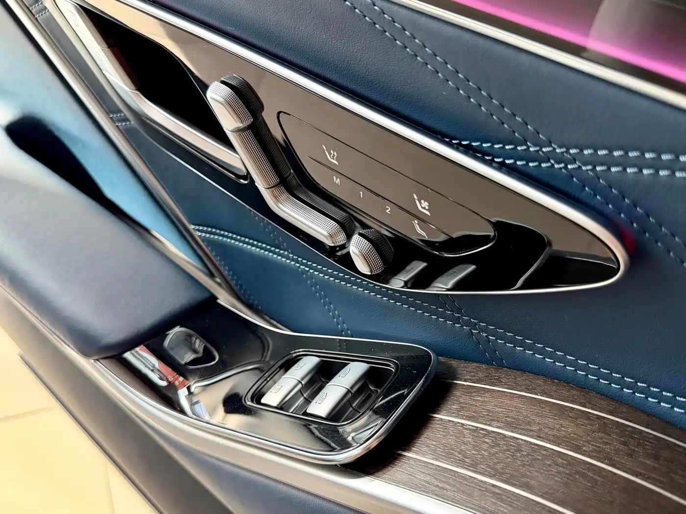 Mercedes-Benz Maybach S-Class 2022 S 680 4MATIC Craftsmanship Limited Launch Edition фото 31