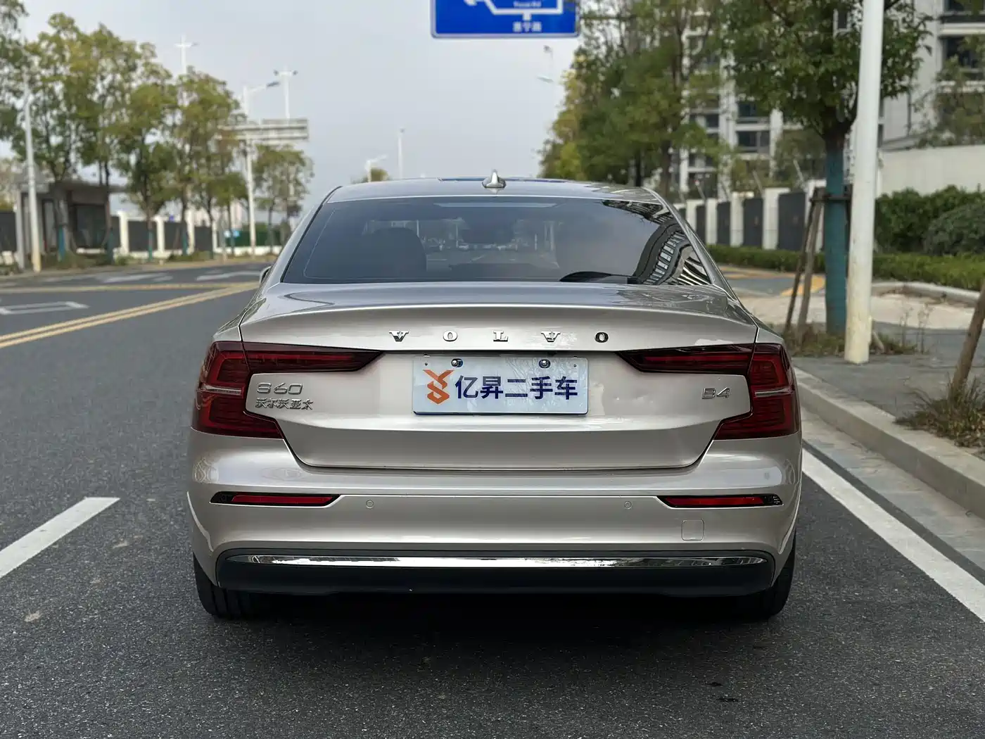 VOLVO S60