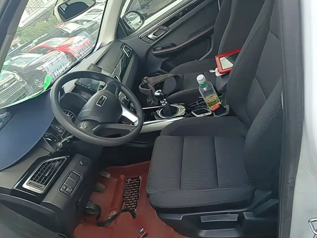 Zotye Damai X5 2016 2016 1.5T Manual Elite 7-Seater (China IV)