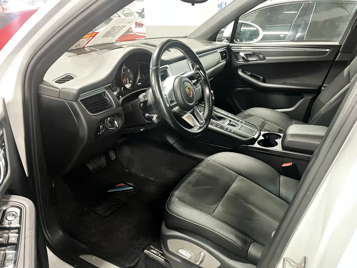 Porsche Macan 2016 Macan 2.0T фото 9