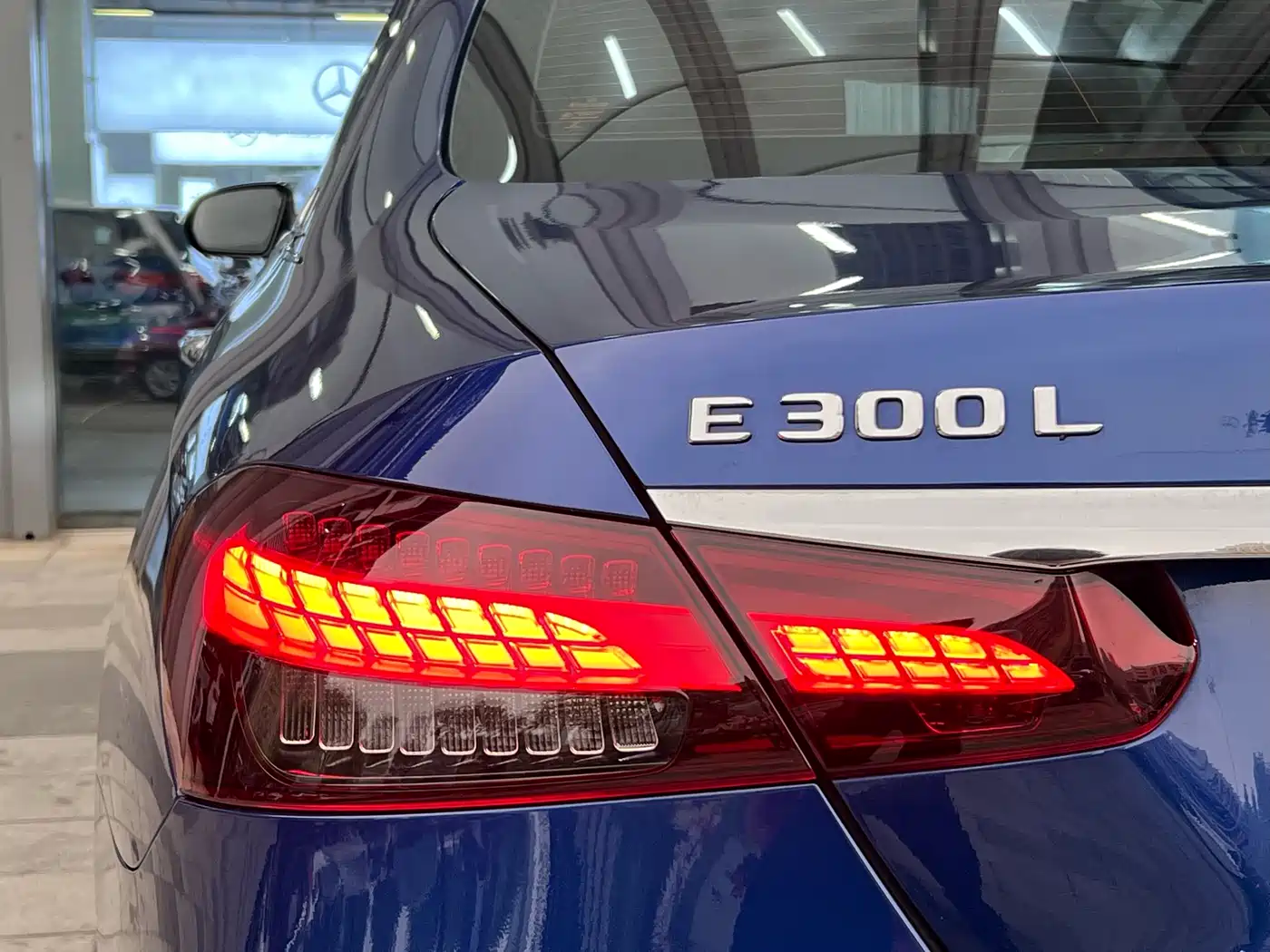 Mercedes-Benz E-Class 2023 E 300 L Sport Luxury фото 9