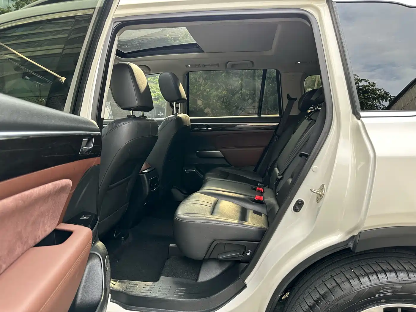 GAC Trumpchi Trumpchi GS8 2017 320T 2WD Luxury Smart Connect (7-seater) фото 10