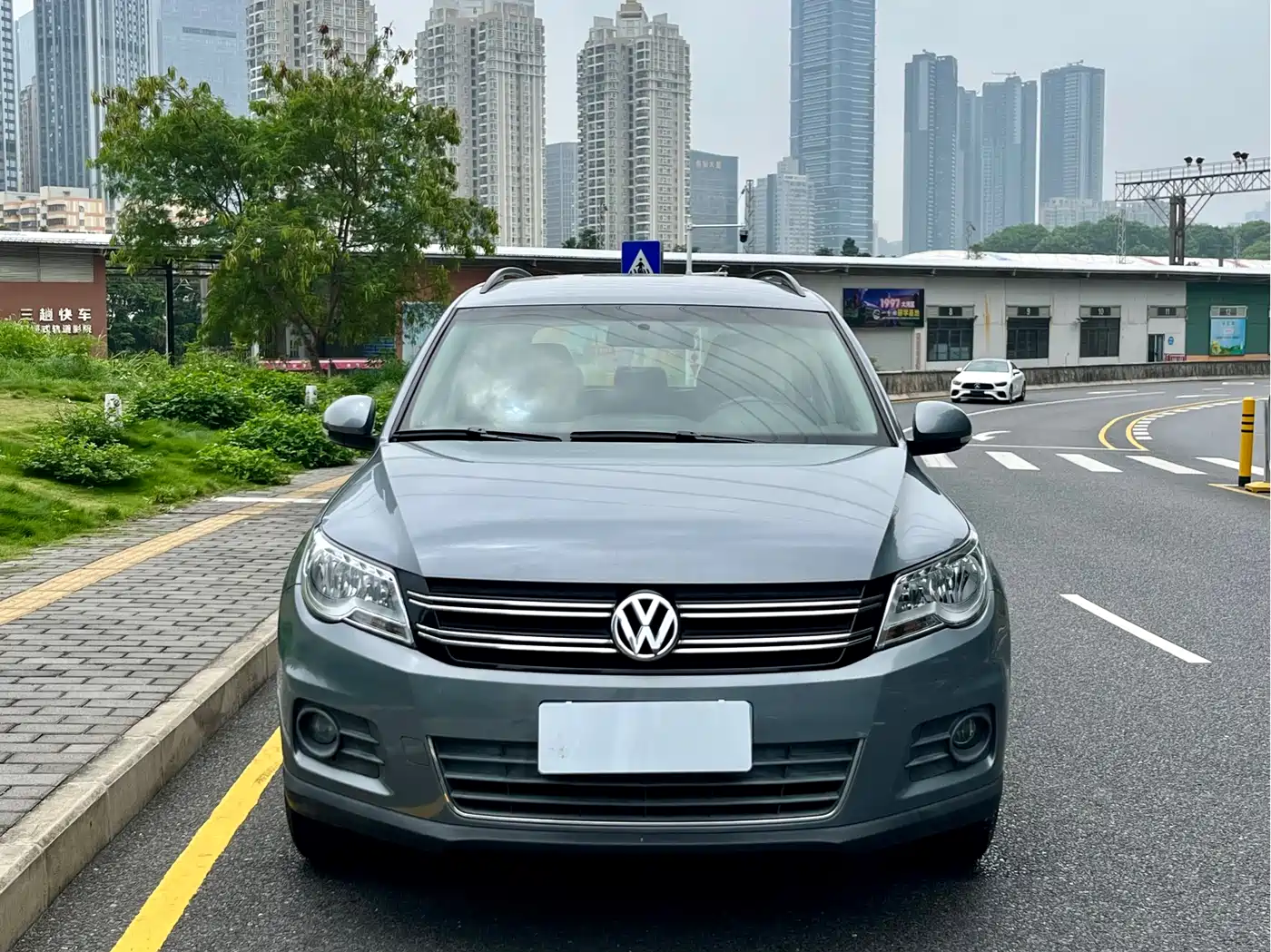 Volkswagen Tiguan 2012 1.8TSI Automatic 2WD Trend Edition фото 2