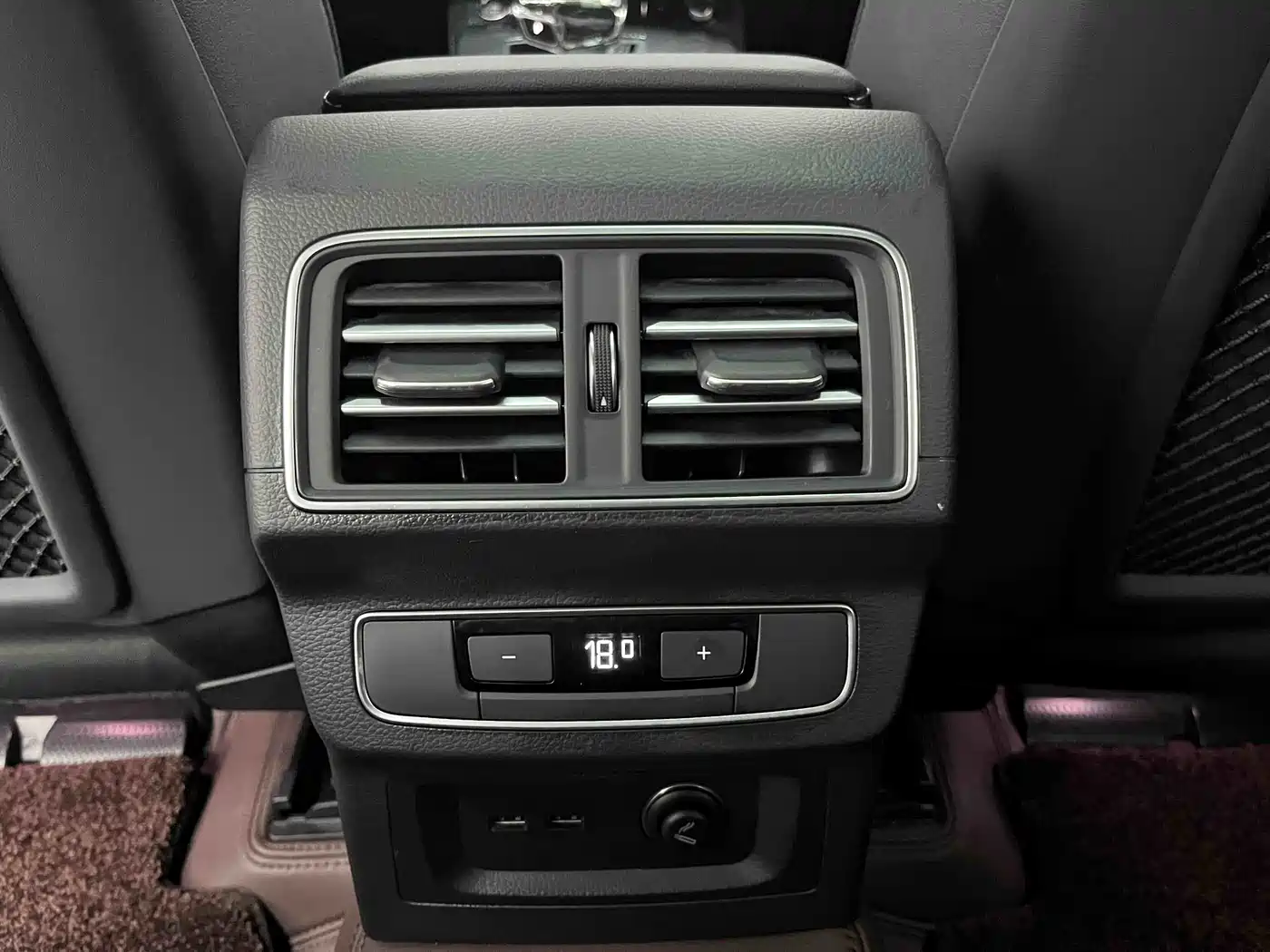 Audi Q5L 2023 40T Luxury Dynamic фото 21