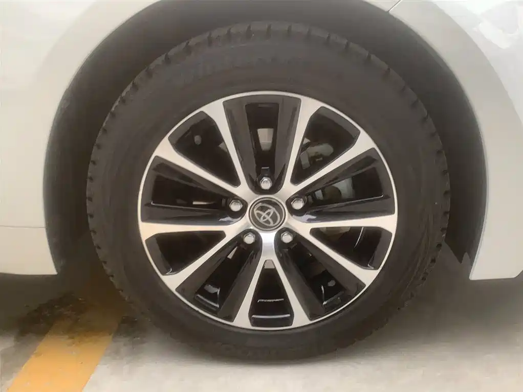 Toyota Levin 2023 Smart Hybrid 1.8L Luxury фото 14