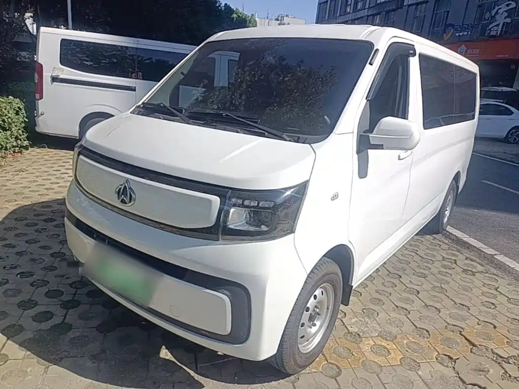 Changan Kaicheng Changan Ruixing EM80 2025 2025 Passenger Version Comfort 6-seater 300km Dual Swing Doors