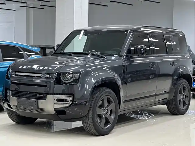 Land Rover Defender 2023