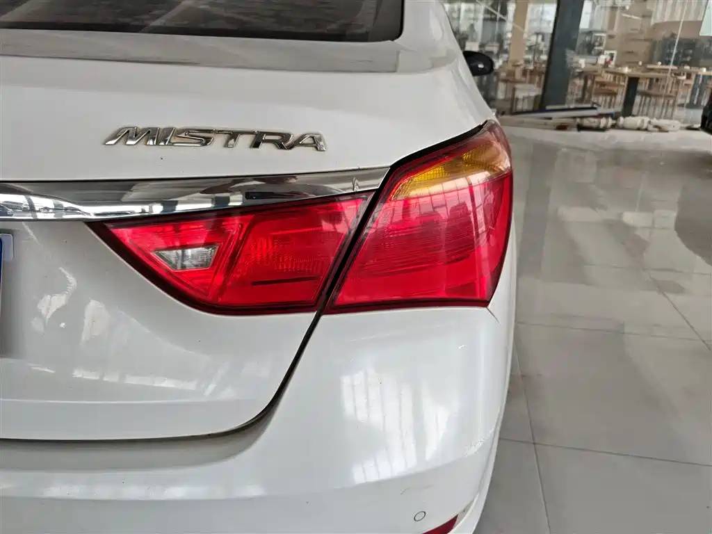 Hyundai Mistra 2014 1.8L Auto Smart GLS фото 8
