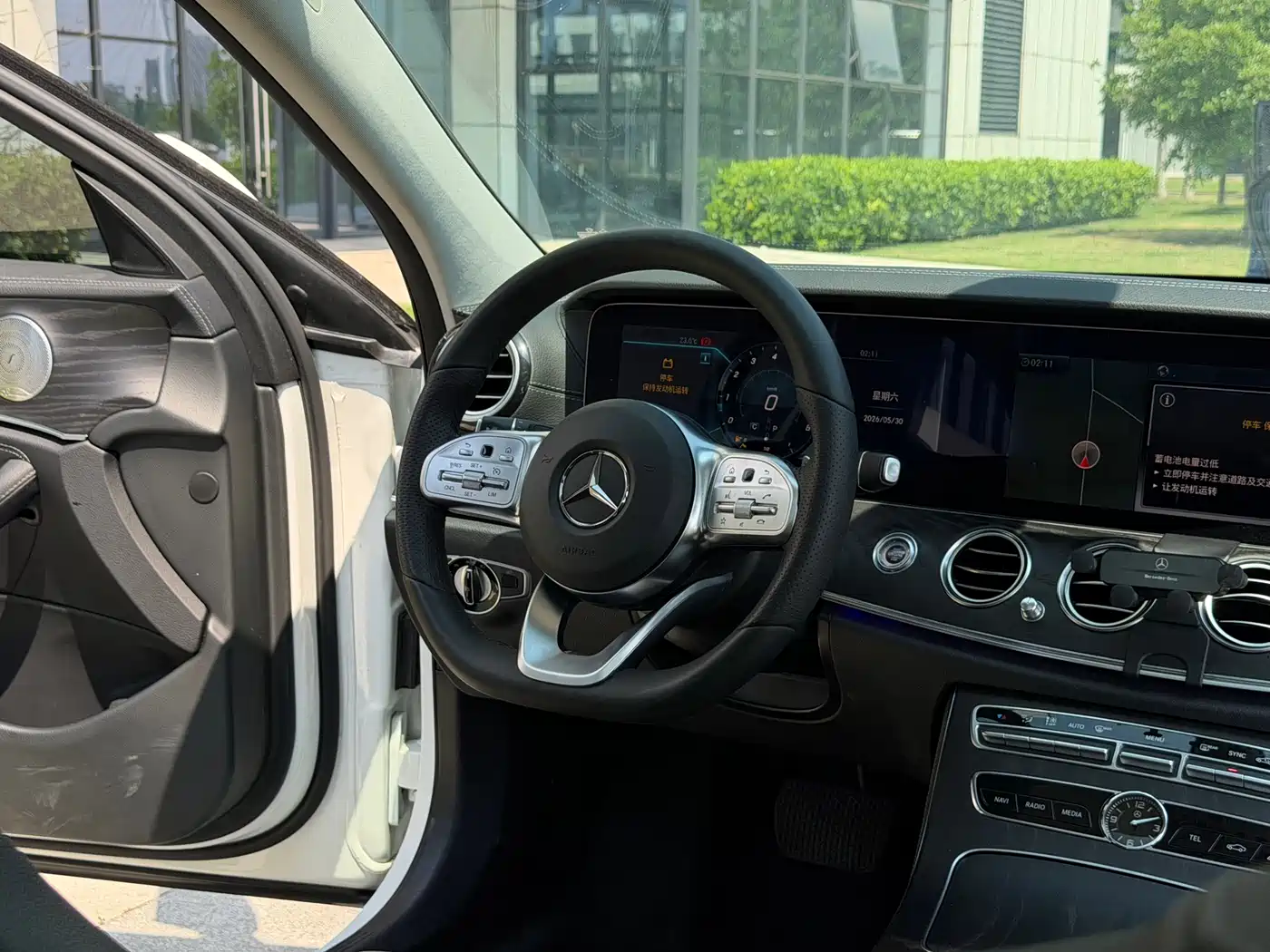 Mercedes-Benz E-Class 2019 E 300 L Sport Luxury фото 24