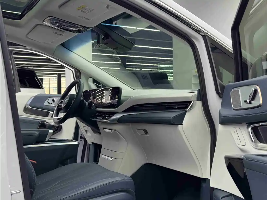 Buick Century 2023 2.0T 4-Seat Private Edition фото 9