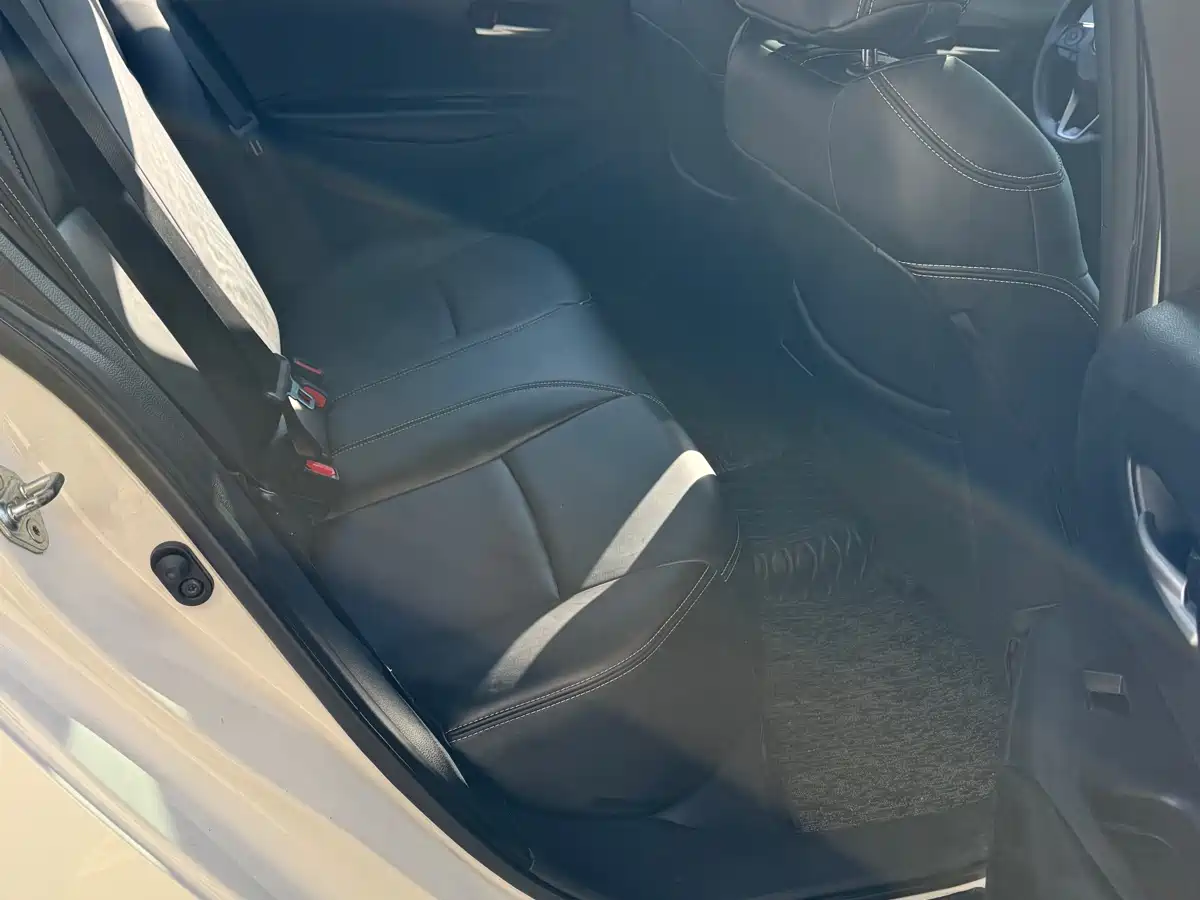 Toyota Corolla 2022 1.2T S-CVT Pioneer PLUS Edition фото 14