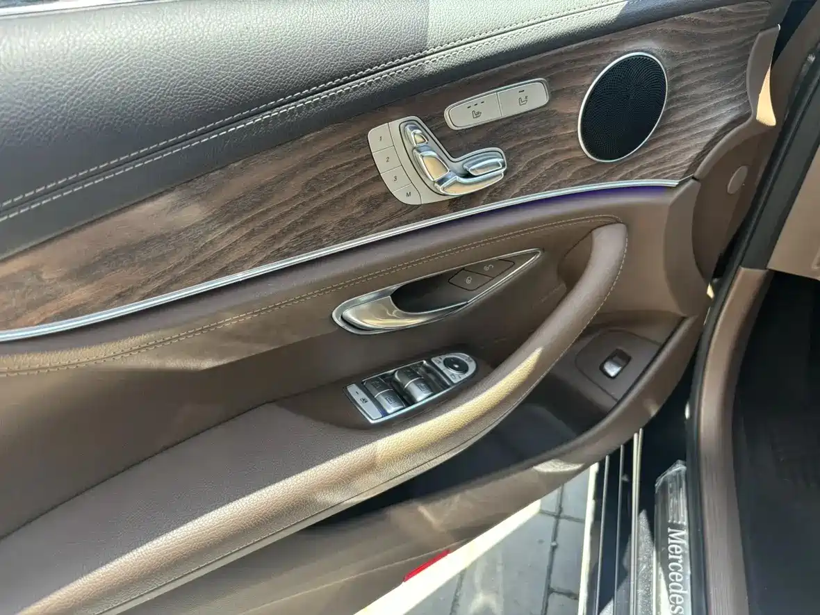 Mercedes-Benz E-Class 2016 E 300 L Fashion Type фото 8